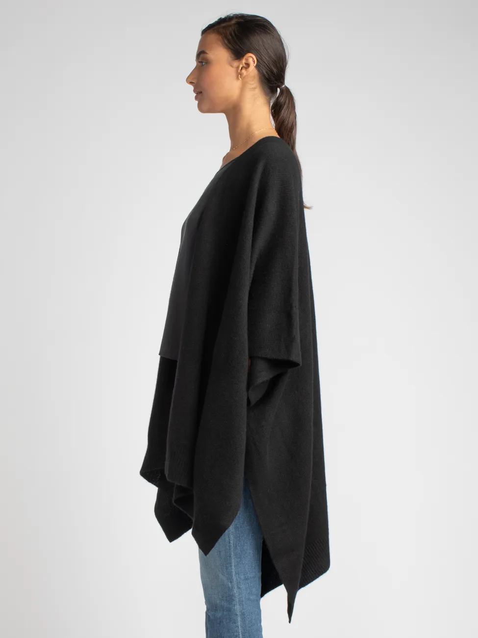 CASHMERE CAPE