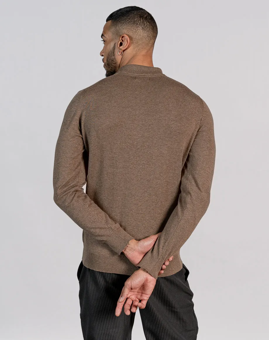 ESSENTIAL LONG SLEEVE KNITTED POLO TOP - BROWN