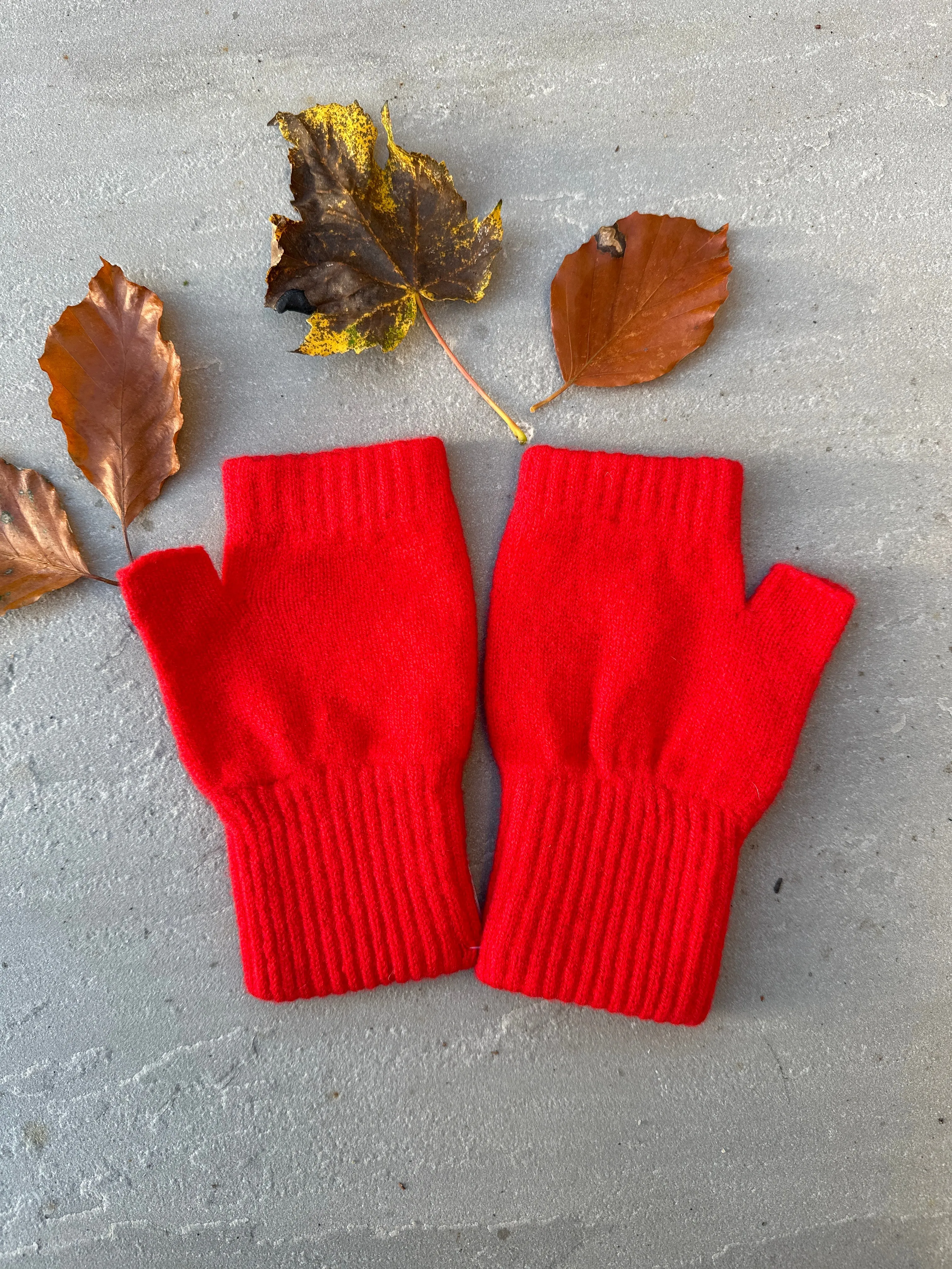 Green Grove Weavers Scottish Fingerless Gloves Vibrant Red