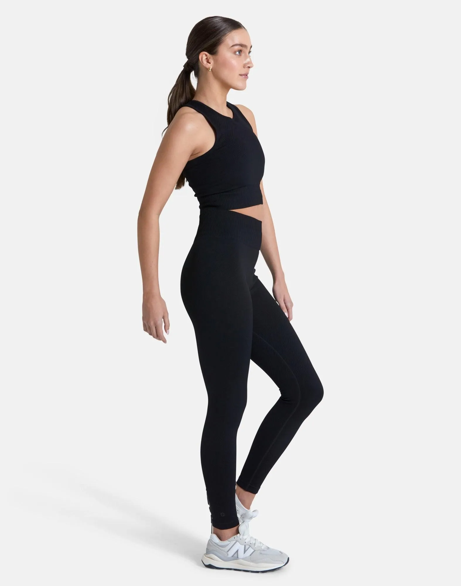 Lotus Chevron Legging in Black