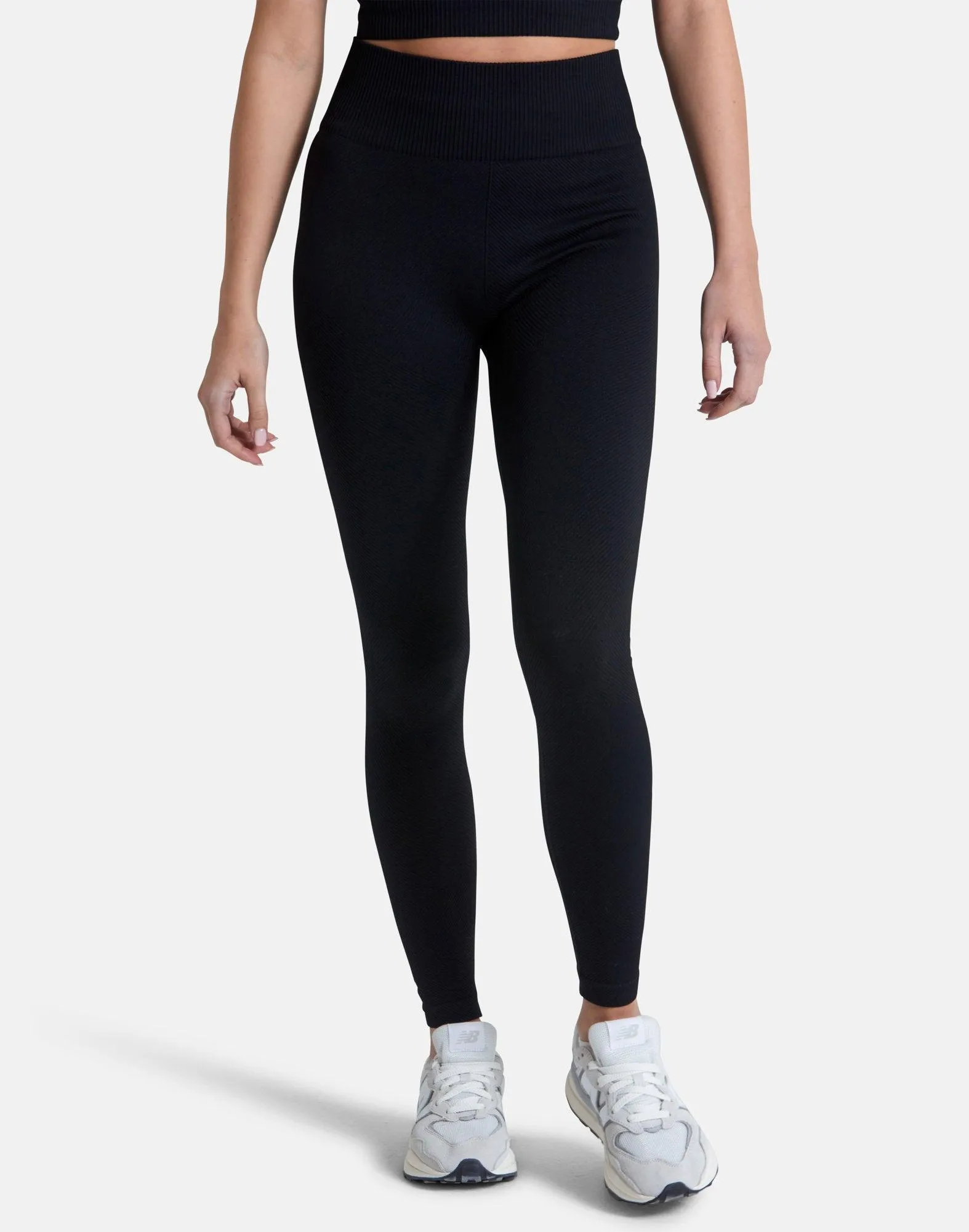 Lotus Chevron Legging in Black