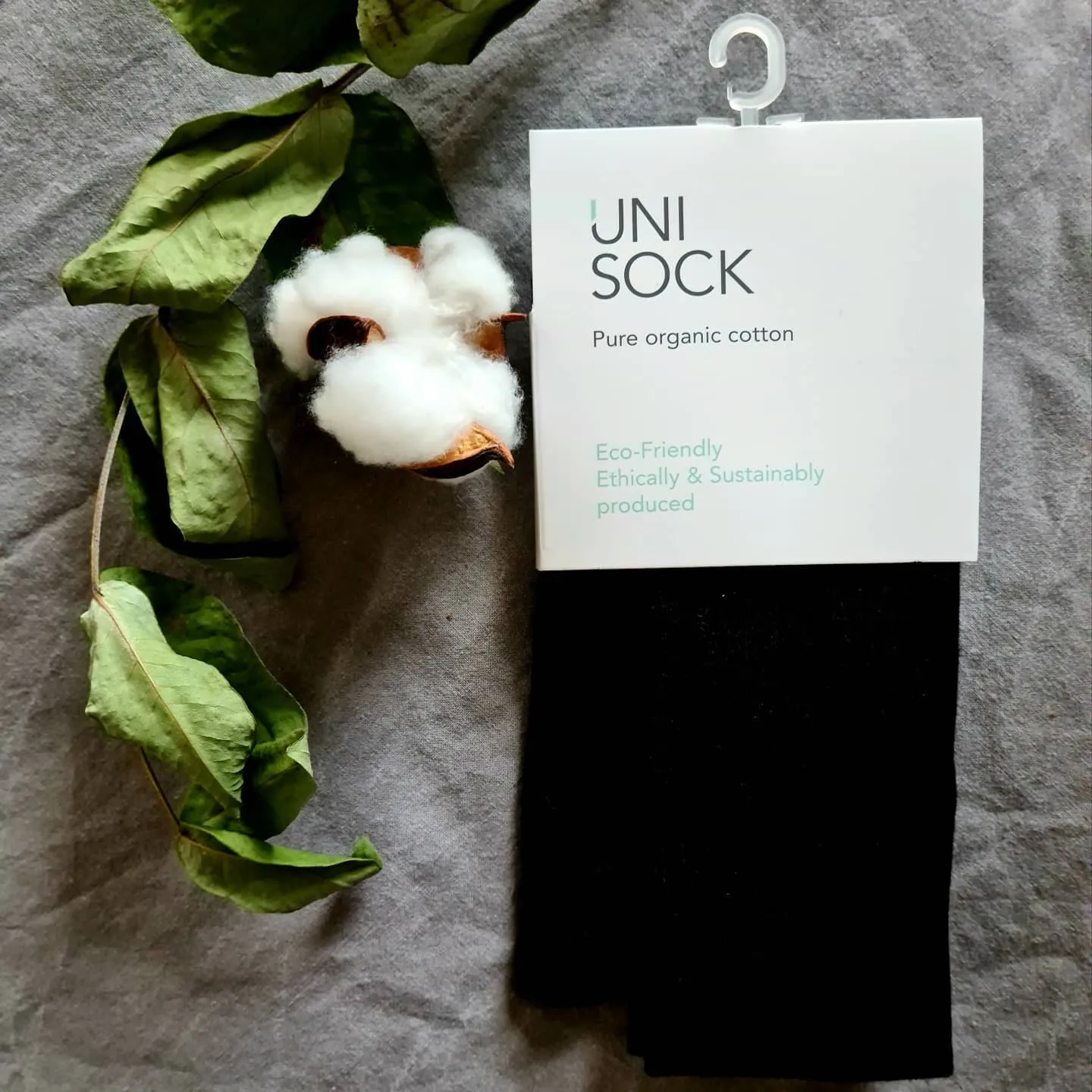 Organic cotton tights with flat seams.