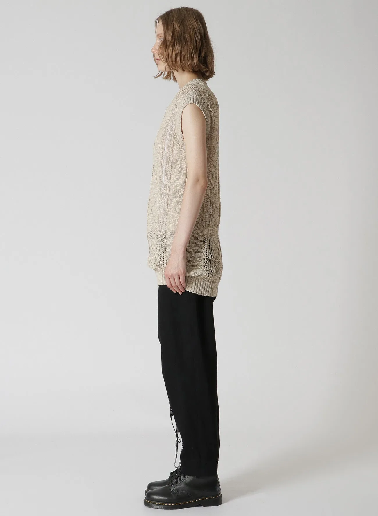 PLAIN STITCH x CABLE KNIT SLEEVELESS PULLOVER